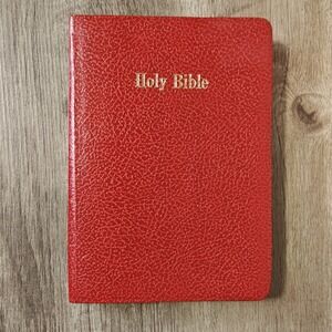 Thomas Nelson Holy Bible RSV Second Edition Red Faux Leather 1971 Vintage